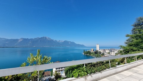 Attique Territet Vue Lac et Montagnes